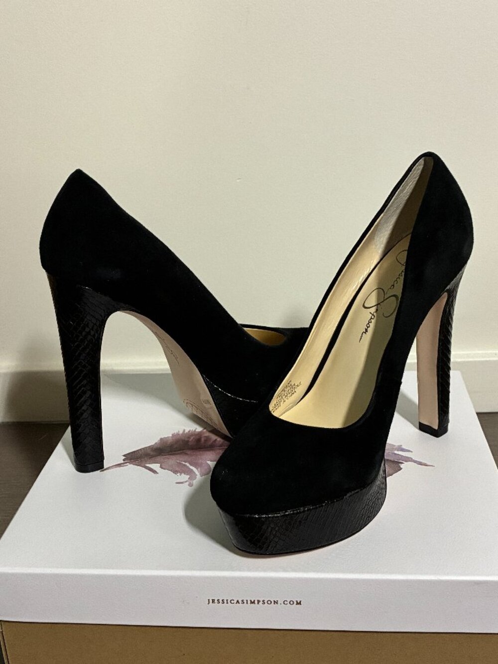 Jessica Simpson Nellah Black Suede Platform Pumps Size 7M w/ Box